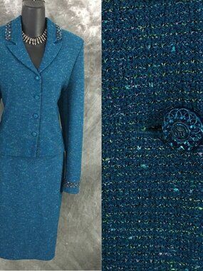 BEAUTIFUL St John collection knit blue multi jacket skirt suit size 8